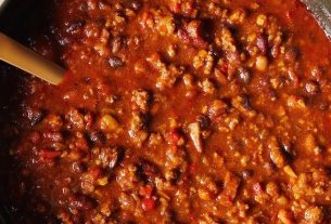 Best Chili Recipe (Ground Beef and Beans)