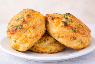 Best Cheddar Biscuits